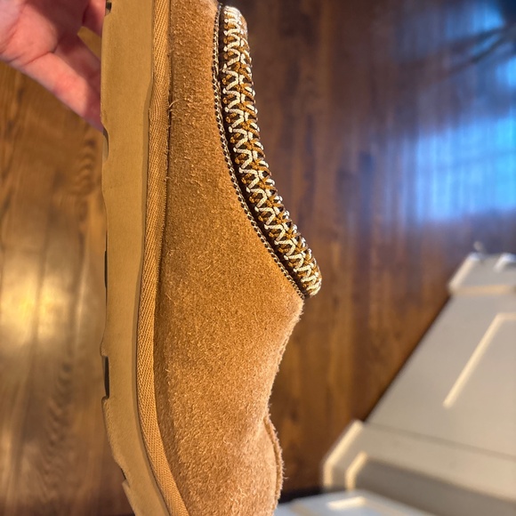 UGG® 5 Tasman II Slipper - Little Kid / Big Kid - Chestnut - Picture 8 of 10